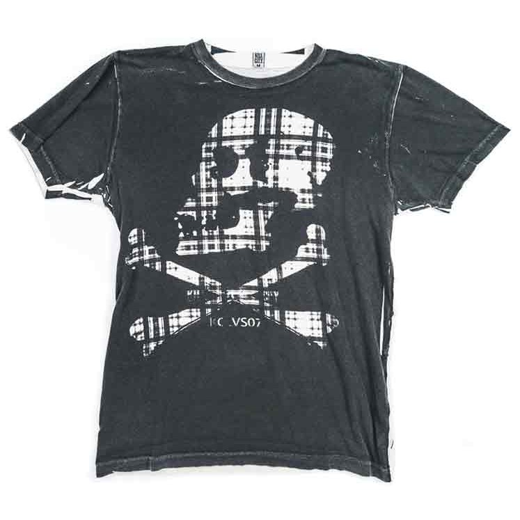 Black skull graphic tee